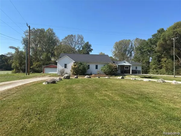 1290 Hunter RD, Brighton, MI 48114