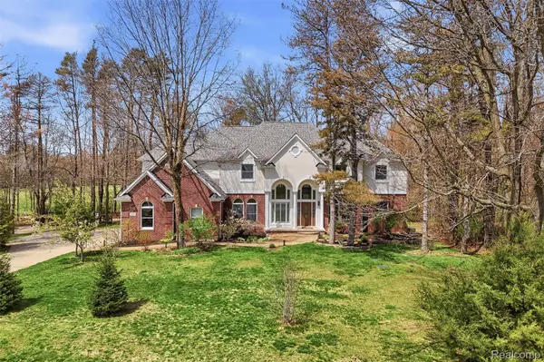 4148 Queensland WAY, Putnam Township, MI 48169