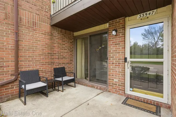 33547 Pondview CIR #130, Livonia, MI 48152