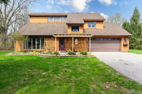 5327 Fern DR, Oceola Township, MI 48430
