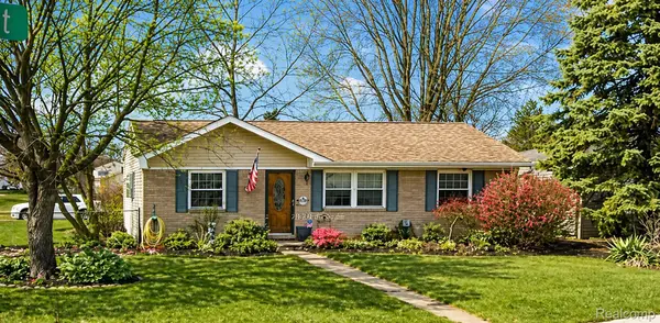 41309 Olivet DR, Sterling Heights, MI 48313