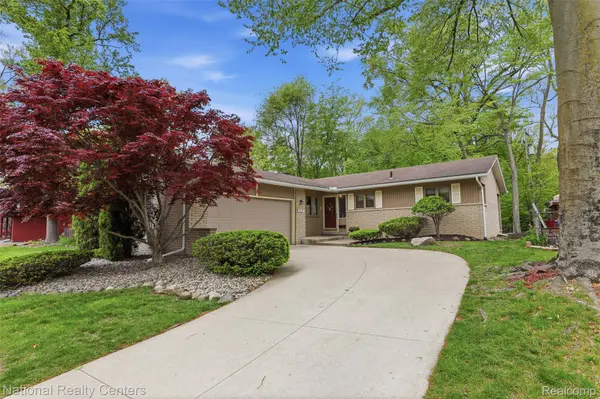 16607 Macarthur, Redford Charter Township, MI 48240