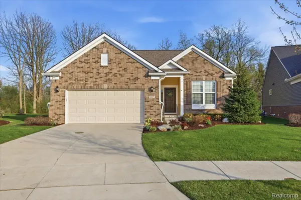 3031 Sumerlyn CT, Auburn Hills, MI 48326