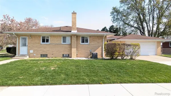 21562 Winshall CT, St. Clair Shores, MI 48081