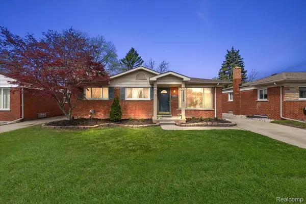 26313 Princeton ST, St. Clair Shores, MI 48081