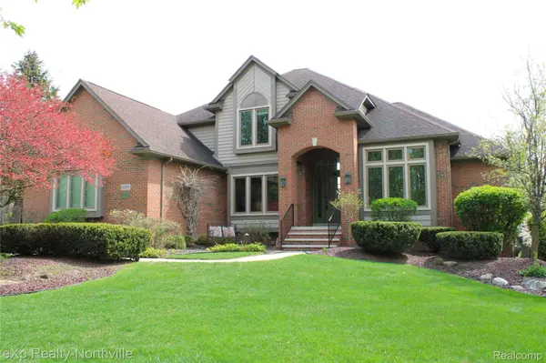 47671 Stratford DR, Canton Charter Township, MI 48187