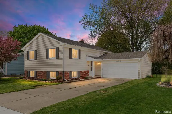 42646 Somerset DR, Canton Charter Township, MI 48187
