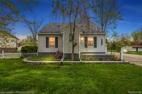 21301 Saint Gertrude ST, St. Clair Shores, MI 48081
