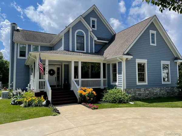 2164 E Allen RD, Oceola Township, MI 48855