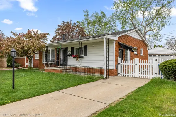 6633 Shadowlawn ST, Dearborn Heights, MI 48127
