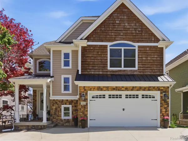 13435 Lake Shore DR, Fenton Charter Township, MI 48430