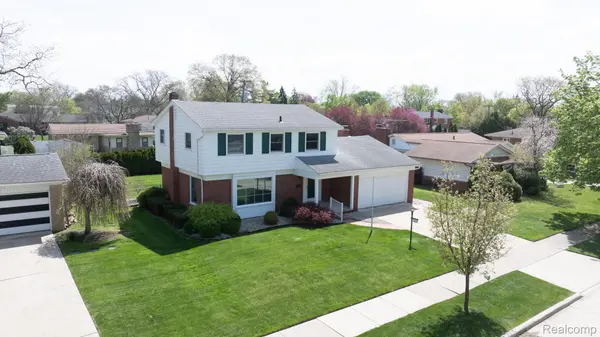 1645 Waverly ST, Trenton, MI 48183