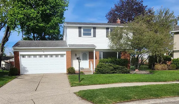 14197 Woodside ST, Livonia, MI 48154