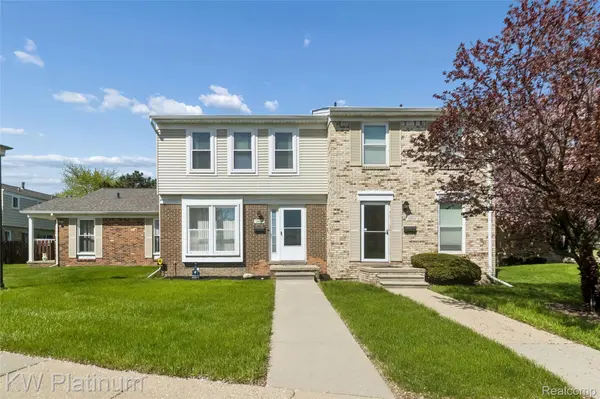 29061 E Brittany CT,  Roseville,  MI 48066