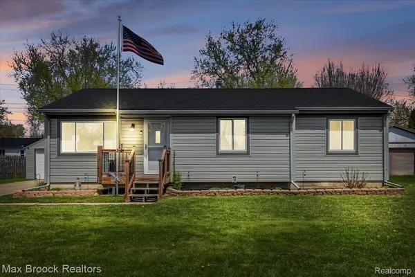 1165 Annjo ST, Walled Lake, MI 48390