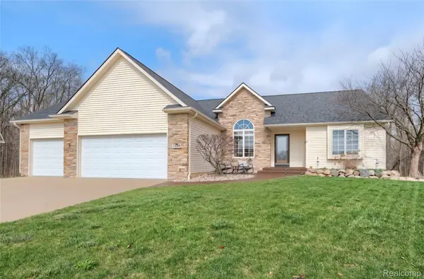 7240 Parkridge Pkwy, Swartz Creek, MI 48473