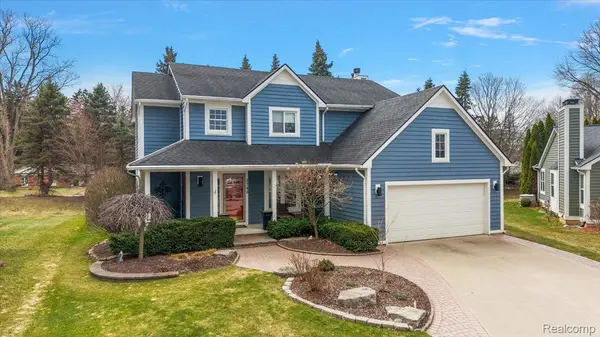 3780 Eaton Gate LN, Auburn Hills, MI 48326