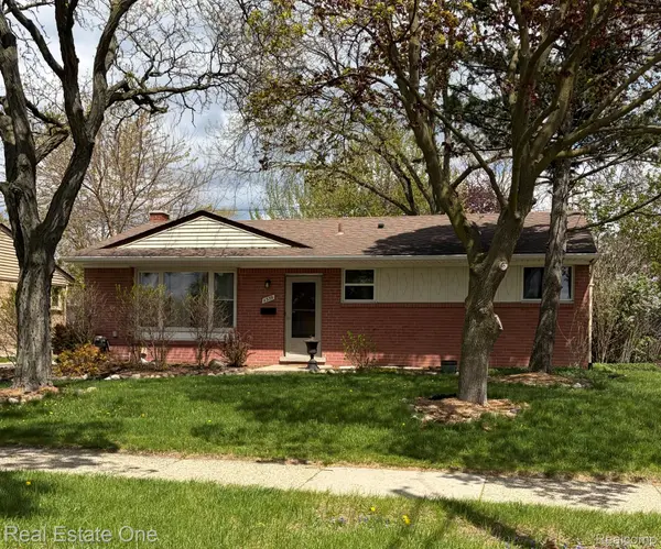 11339 Delvin DR, Sterling Heights, MI 48314