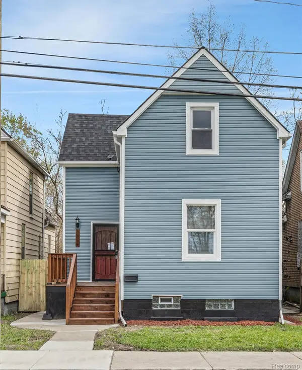8914 Charlevoix ST, Detroit, MI 48214