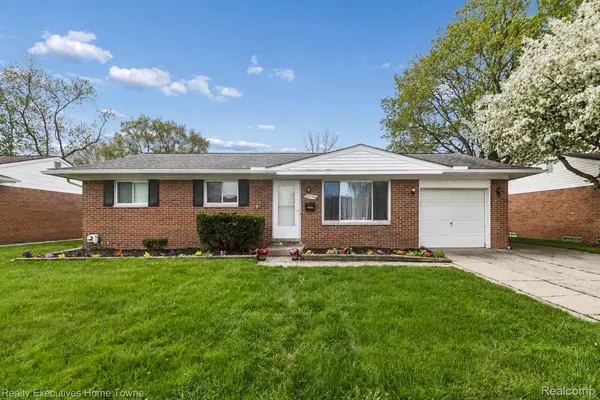 20790 Shoreview ST, Clinton Charter Township, MI 48035
