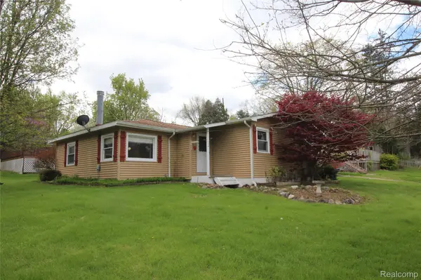 124 E Lafayette ST, Milford, MI 48381