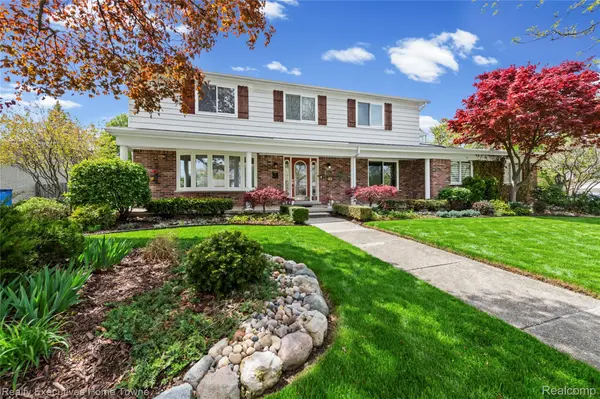32655 Coventry PL, Warren, MI 48093