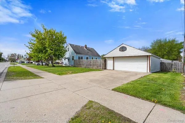 20551 Webster ST, Clinton Charter Township, MI 48035