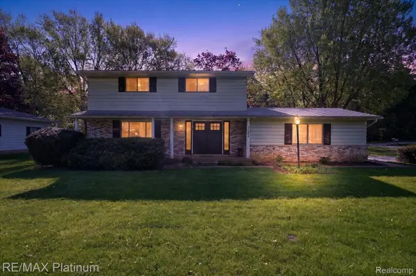 1254 Heathercrest DR, Flint Charter Township, MI 48532