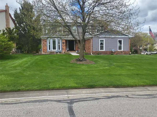 2760 Winter Park RD, Rochester Hills, MI 48309