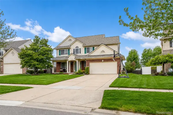 7525 Roxbury DR, Ypsilanti Charter Township, MI 48197