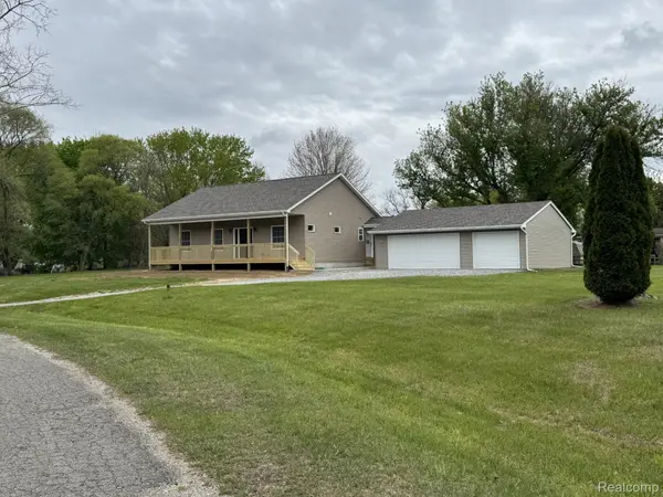 1939 Manchester DR, Elba Township, MI 48446