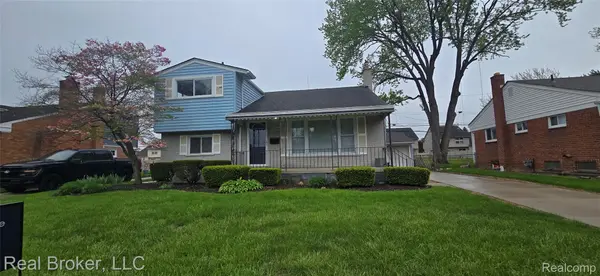 32631 Maplewood ST, Garden City, MI 48135
