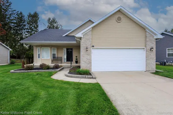 49 Melvin J CT, Oxford Village, MI 48371