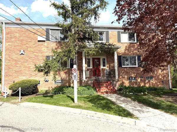 32718 Grand River AVE #A4, Farmington, MI 48336