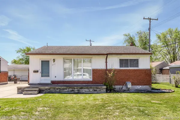 822 Bernie LN, Madison Heights, MI 48071