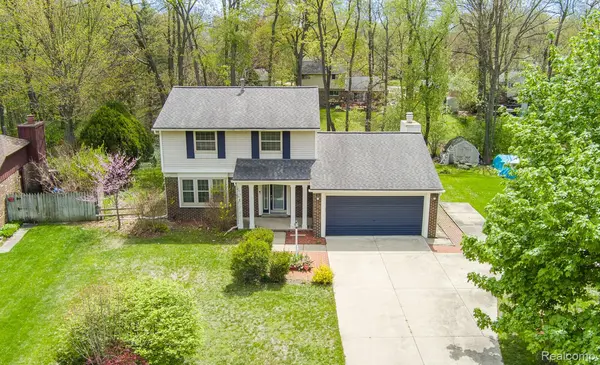 5118 Woodcreek TRL, Independence Charter Township, MI 48346