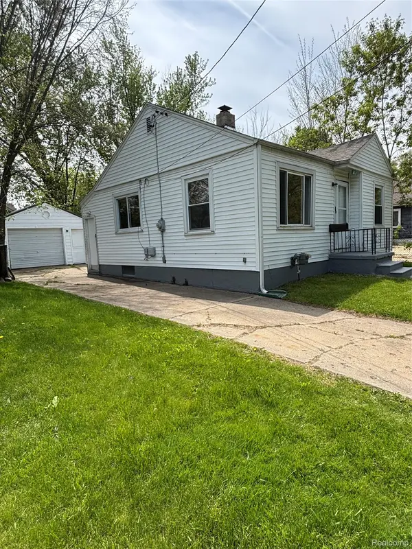 2717 Gibson ST, Flint, MI 48503
