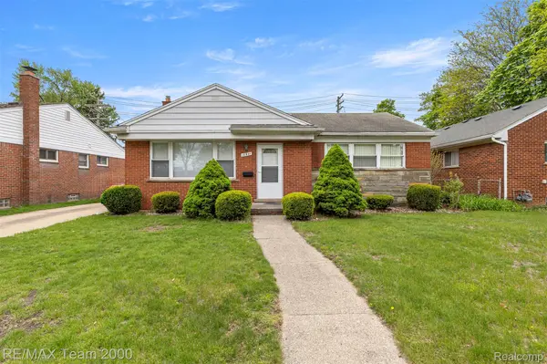 18441 Oakwood BLVD, Dearborn, MI 48124