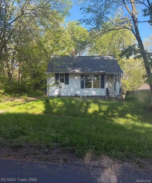 506 Cooper AVE, Kalamazoo Charter Township, MI 49048