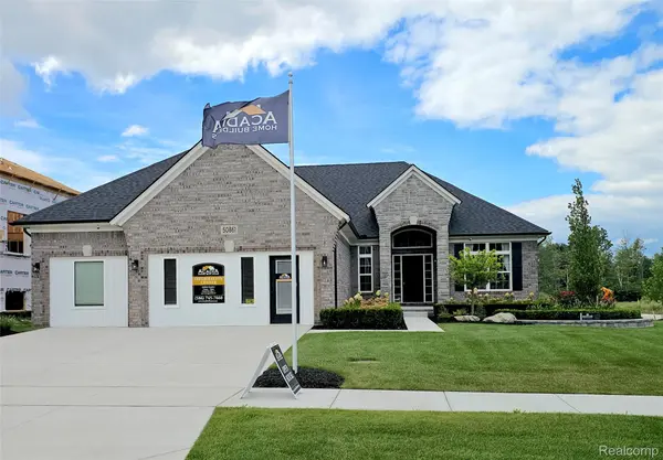 50079 Mustang DR, Macomb Township, MI 48042