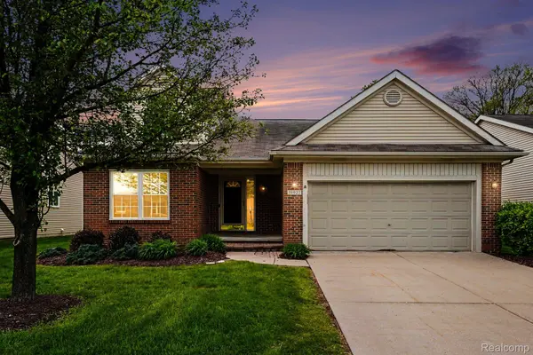 31027 Dawson ST, Garden City, MI 48135