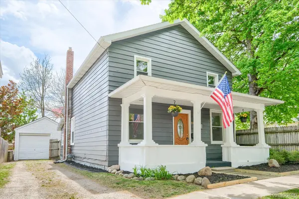 29 Law ST, Lapeer, MI 48446