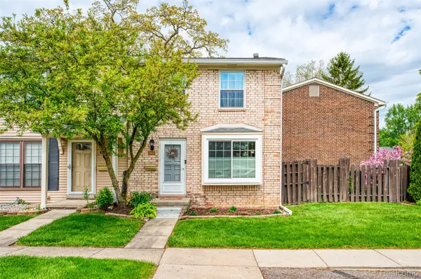 1821 Sheffield DR, Superior Charter Township, MI 48198