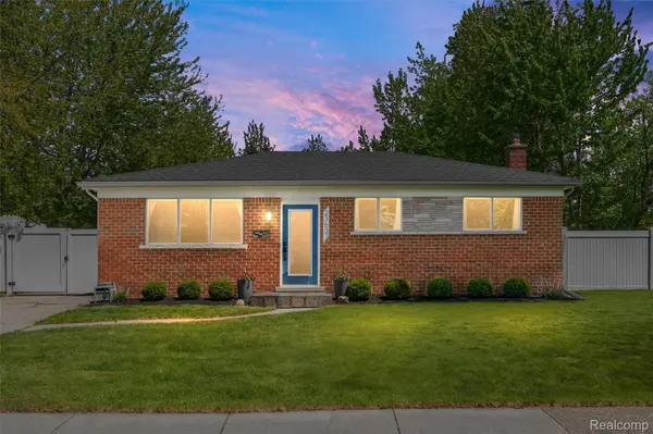 23637 Allor ST, St. Clair Shores, MI 48082