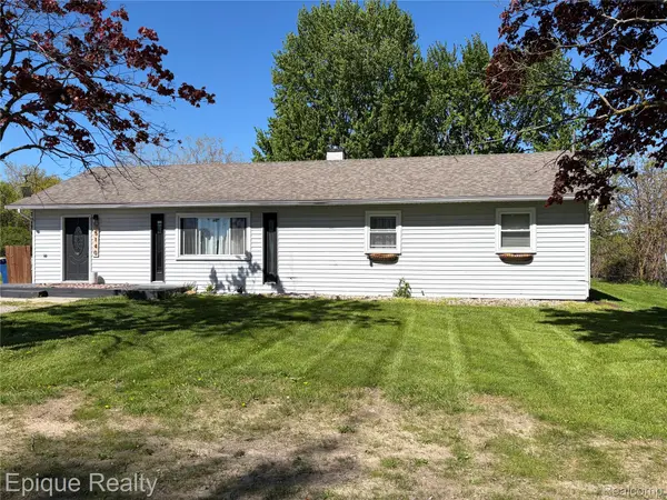 5140 Youngstown PL, Bridgeport Charter Township, MI 48601