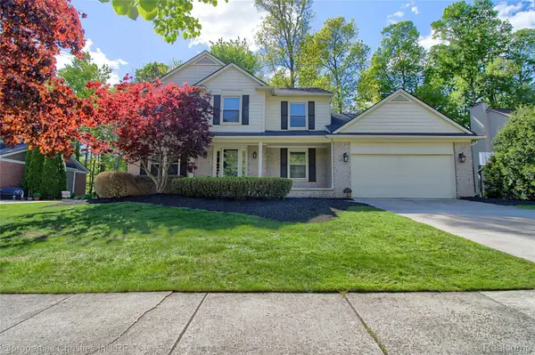 23383 Winnsborough LN, Novi, MI 48375
