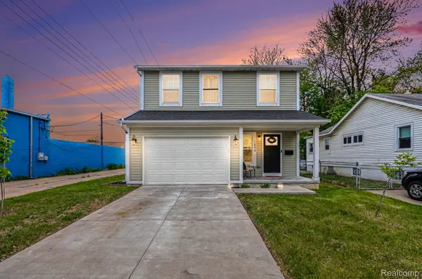 1844 E Jarvis AVE, Hazel Park, MI 48030
