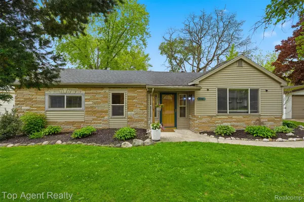 7048 Lapham, Waterford Charter Township, MI 48329