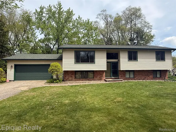 51600 Shelby RD, Shelby Charter Township, MI 48316