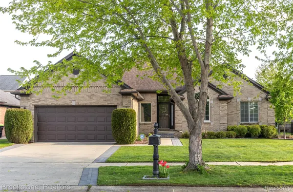 21340 BUNKER DR, Macomb Township, MI 48042
